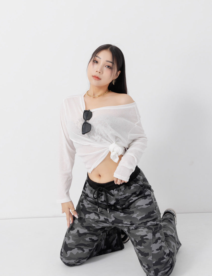 MUA! Chic Graphic Heart Lettering Plus Size Top