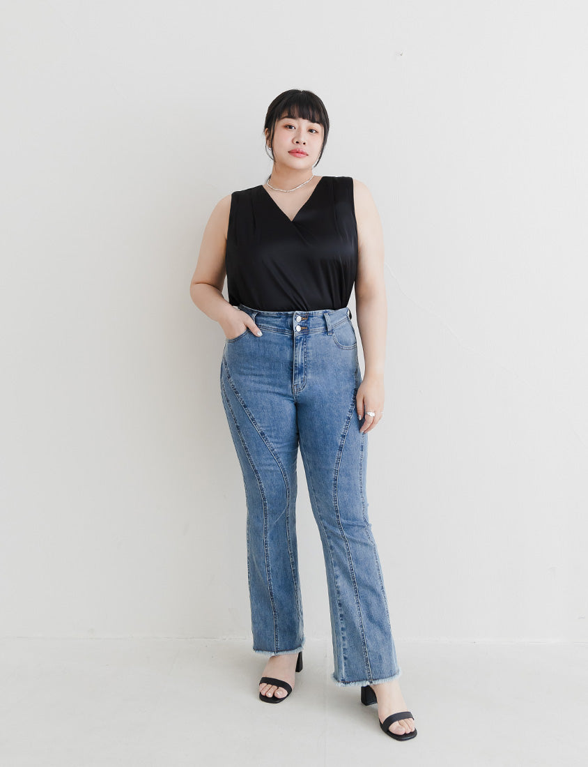 MISS. Subtle Sheen V-Neck Wide Strap Plus Size Pleated Tank