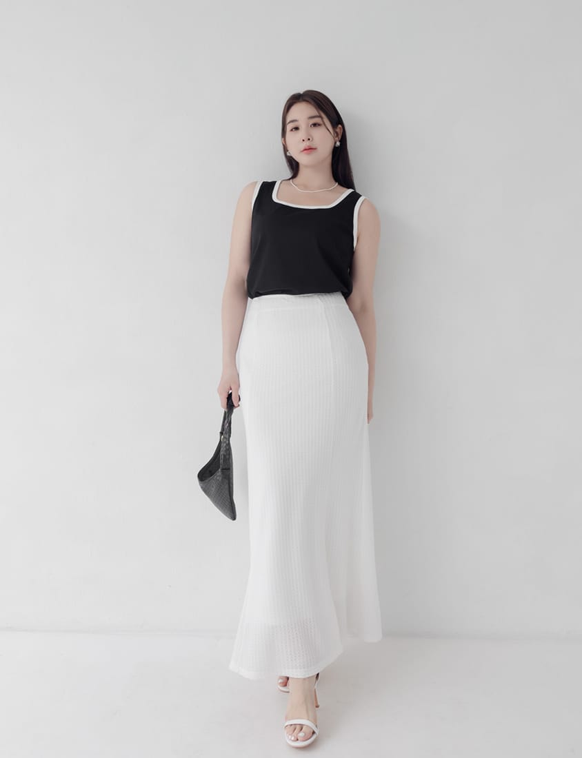 MISS. Basic Contrast Piped Plus Size Square Neck Tank Top