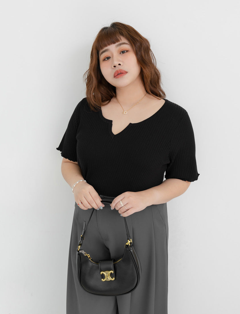 MISS. Essential Wavy Edge Plus Size Knit Top