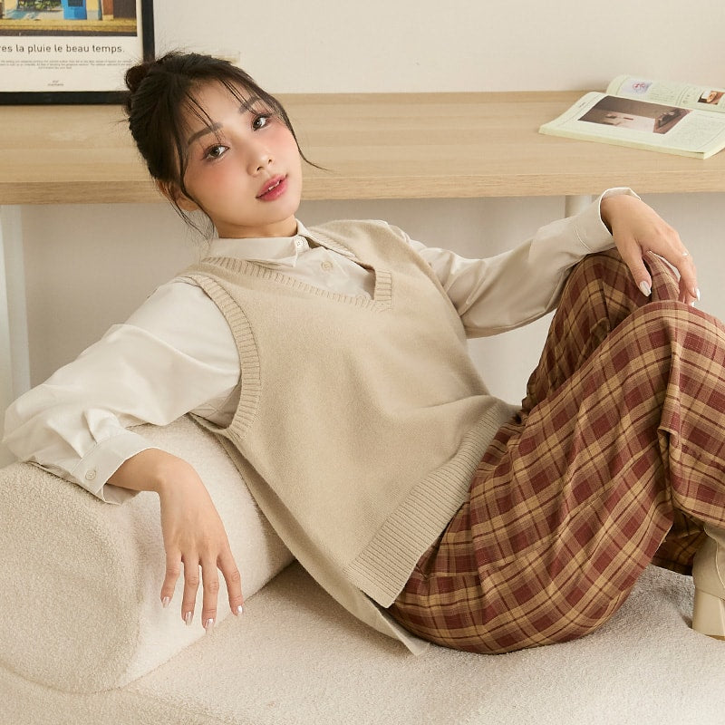 Versatile Multicolor V-Neck Cropped Plus Size Knit Vest