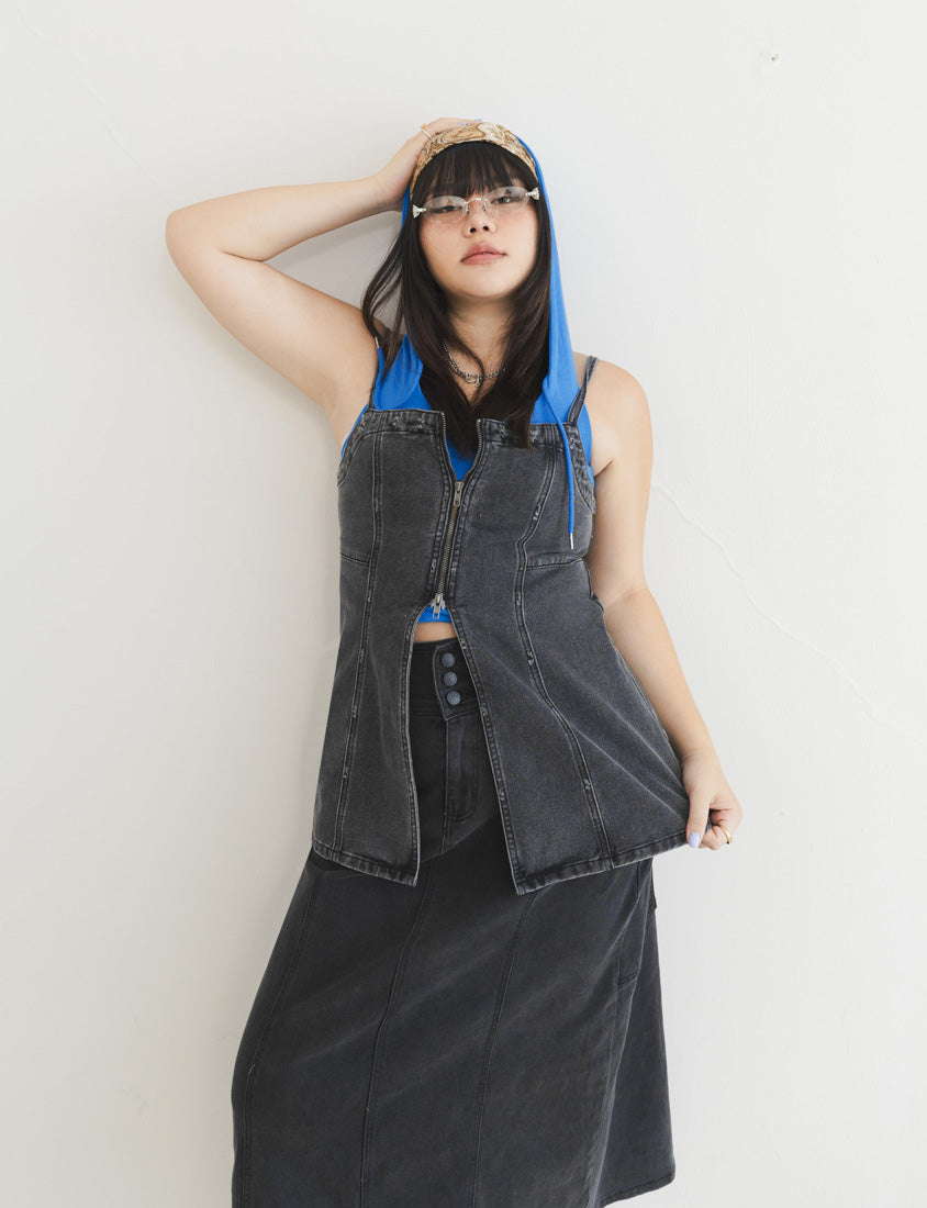 MUA! Distressed Zip-Up Convertible Plus Size Denim Vest