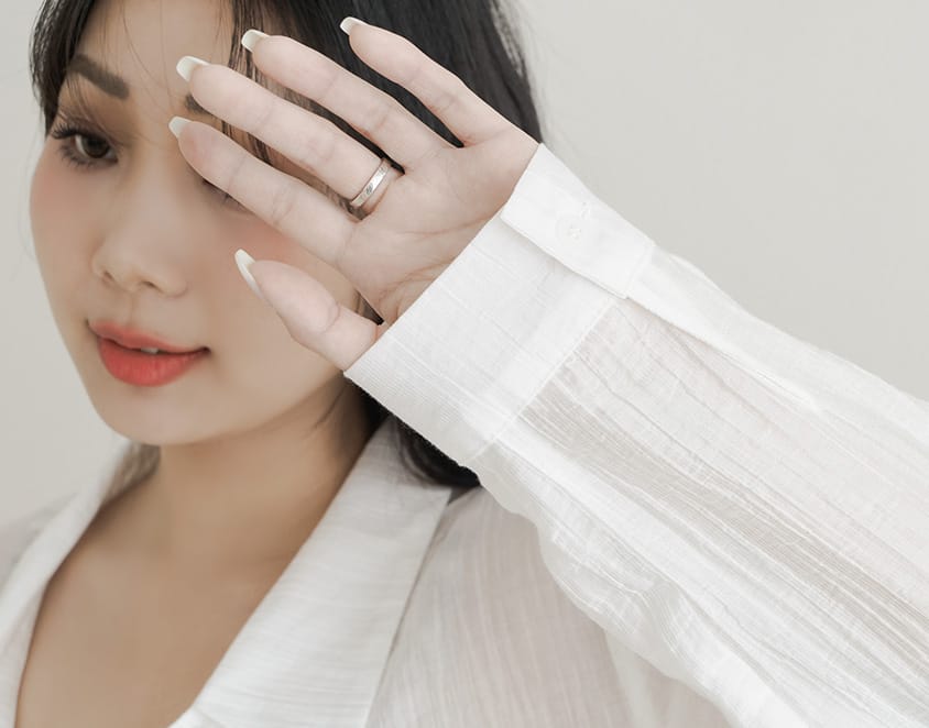 Crinkled Texture Sheer Tie-Back Plus Size Long Sleeve Shirt