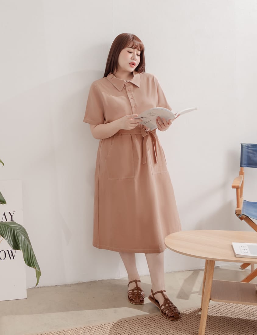 Color-Block Stitching Collar Twill Plus Size Maxi Dress (with Waist Tie)