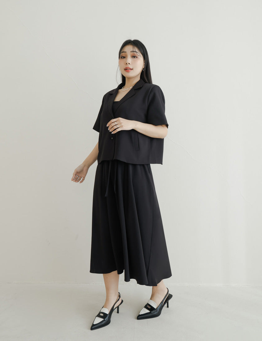 MISS. Silky Cool Plus Size Cropped Blazer