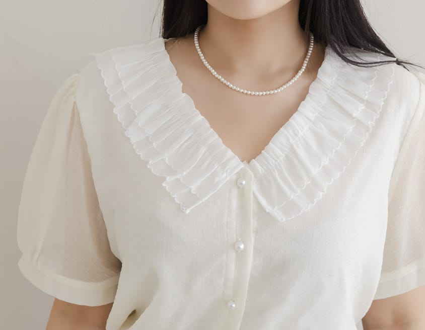 MISS. Romantic Contrast Pearl Buttons Ruffle Plus Size Blouse