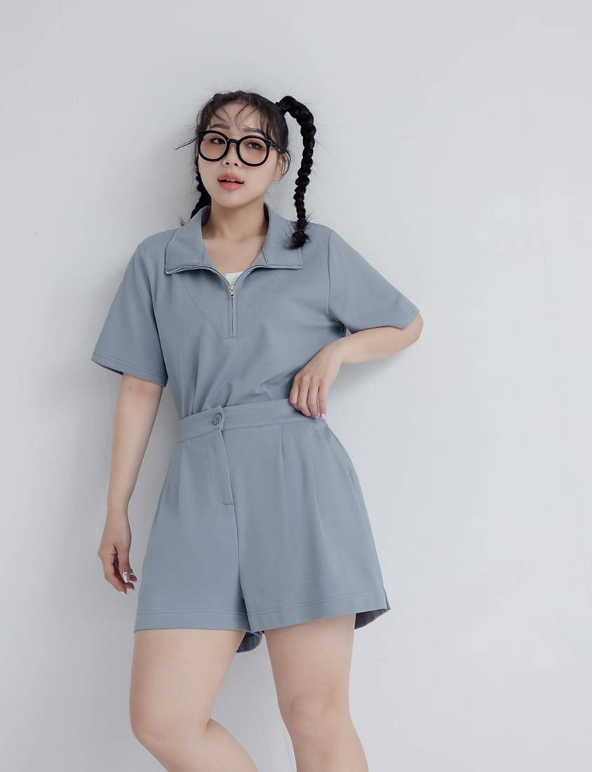 Zip-Up Faux Two-Piece Multicolor Plus Size Short Sleeve Tee