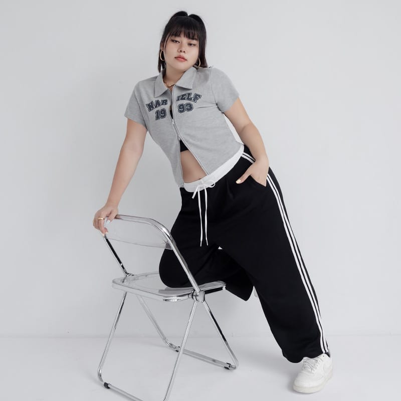 MUA! Double Zip Waffle Knit Plus Size Graphic Tee