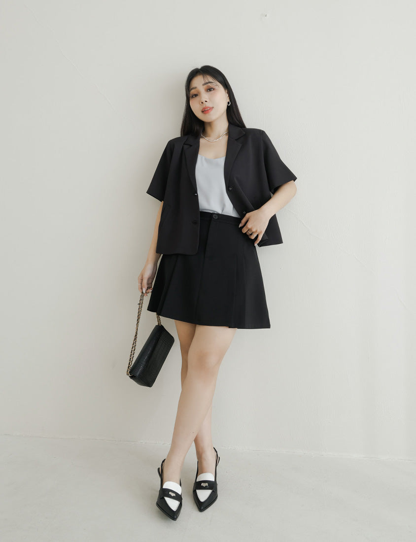 MISS. Wrinkle-Resistant Pleated Suit Plus Size Tailored Mini Skirt (With Shorts)