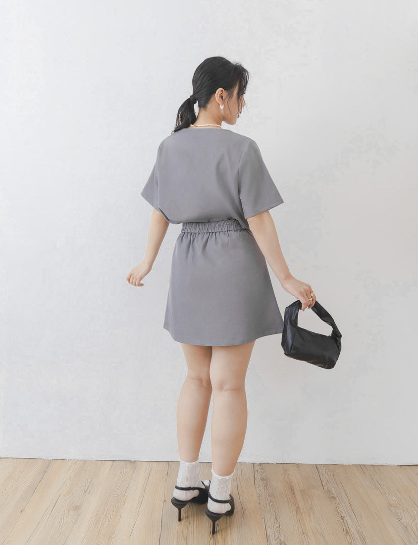 MISS. Korean Contrast Stitch Twill Back-Elastic Plus Size Mini Skirt