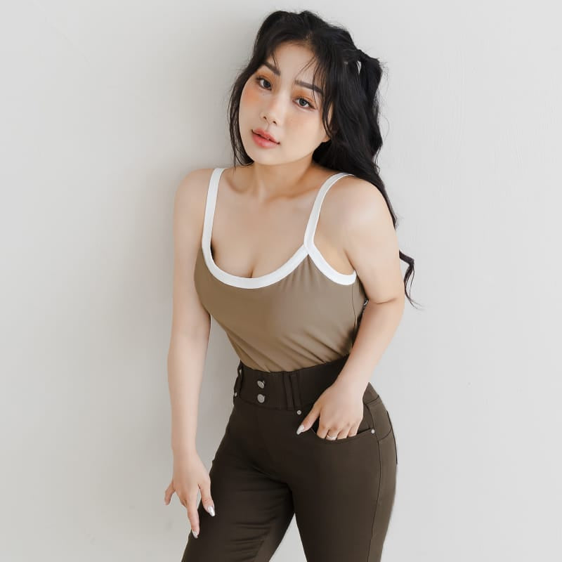 Pobra. COOL PRO+ Contrast Piping Plus Size Padded Tank Top