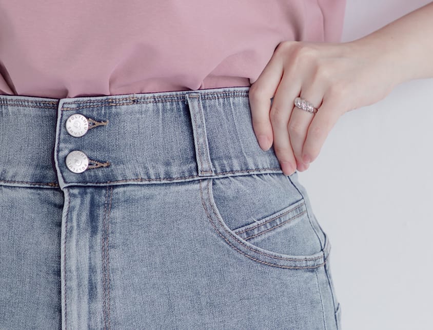 Ultra Waist-Sculpting Side Slit Slim Plus Size Denim Shorts