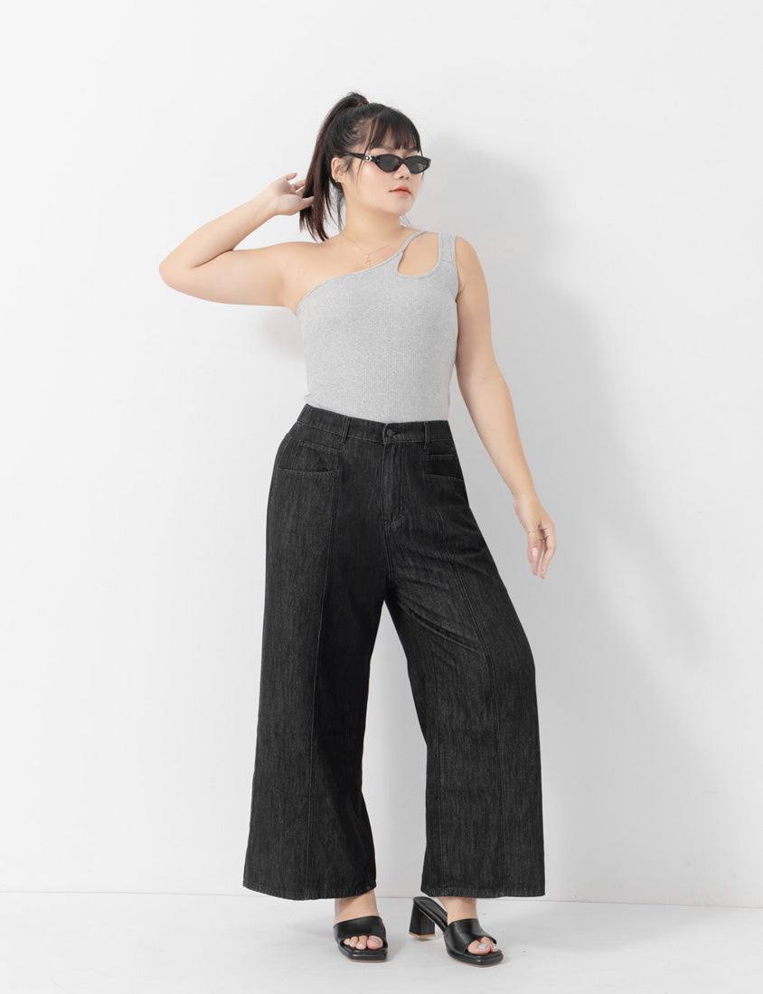 Standard Stitch Detail Plus Size Wide-Leg Jeans