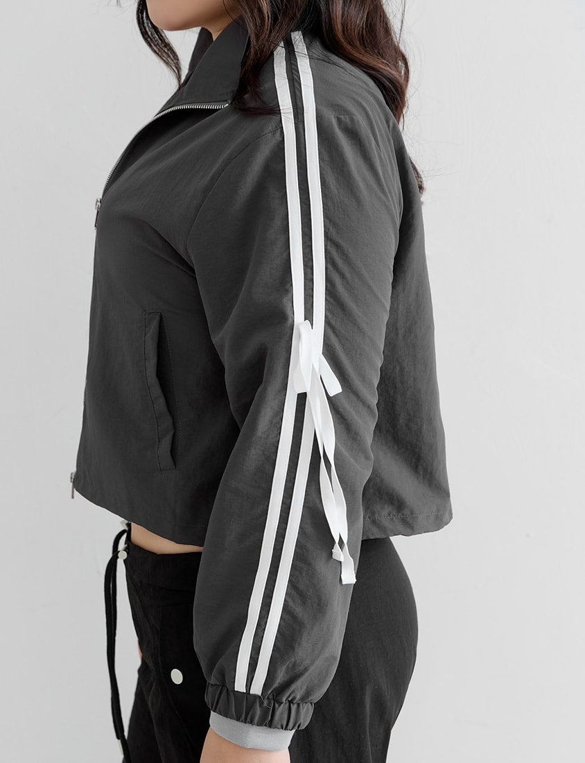 MUA! Contrast Trim Cropped Plus Size Trench Jacket