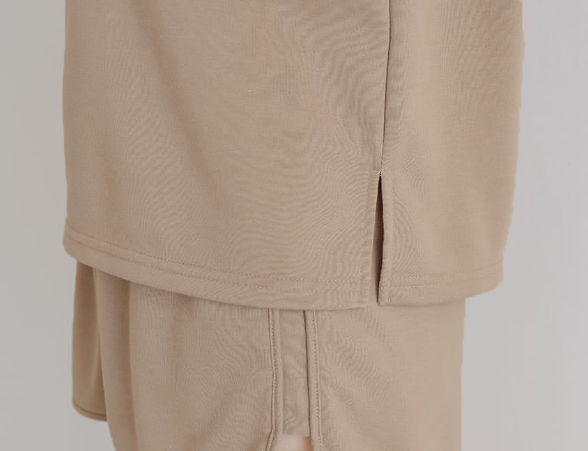 Reverse Square Pocket Plus Size Hooded Top