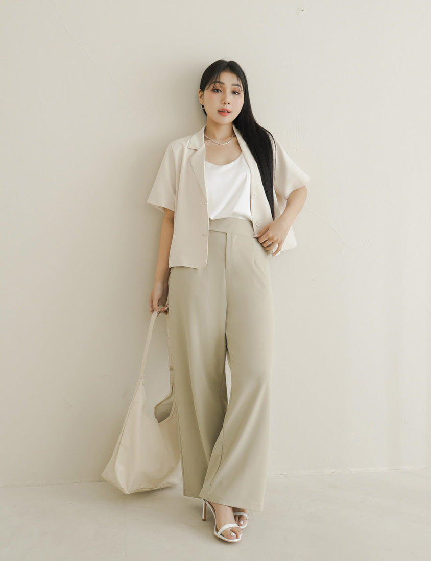 MISS. Silky Cool Plus Size Cropped Blazer