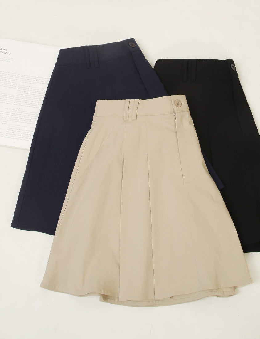 Skin-friendly Silky Pleated Back Elastic Plus Size Mini Skirt (With Pants)