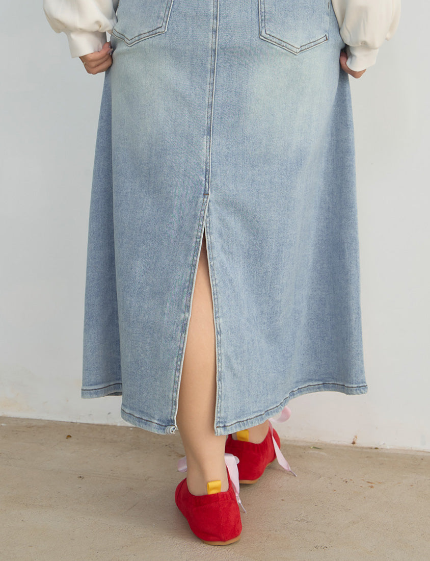 Pear-Shaped Friendly! Perfect Fit Back Slit Plus Size Denim Maxi Skirt