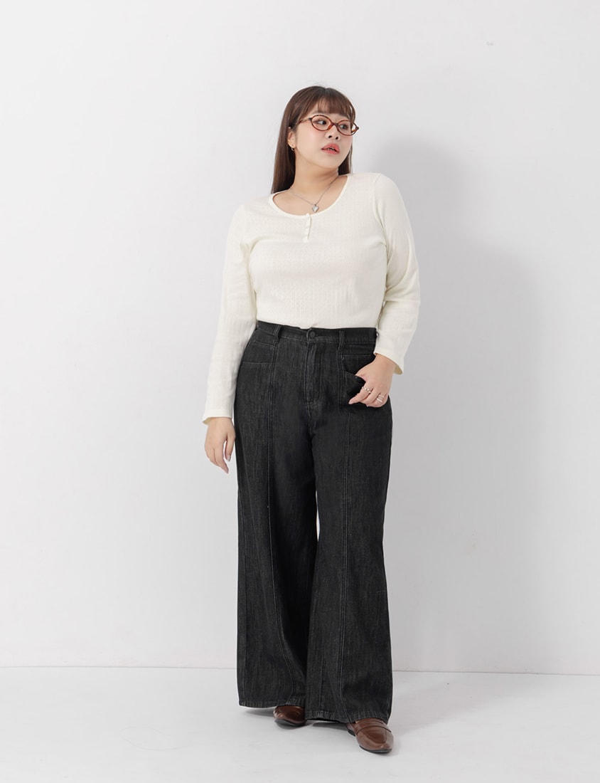 Jacquard Ribbed Button-Front Plus Size Crewneck Top