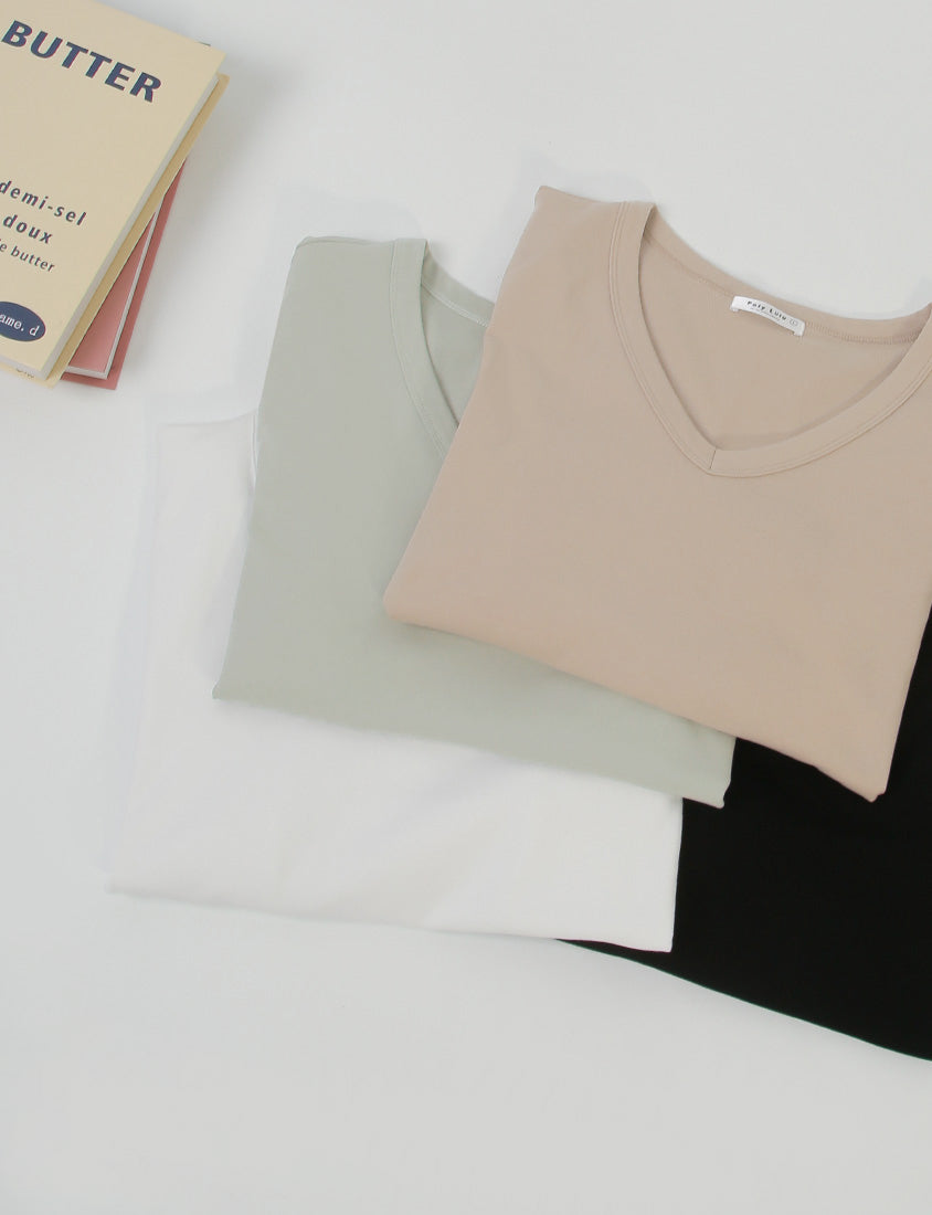 V-Neck Slim Fit Plus Size Long Sleeve Tee