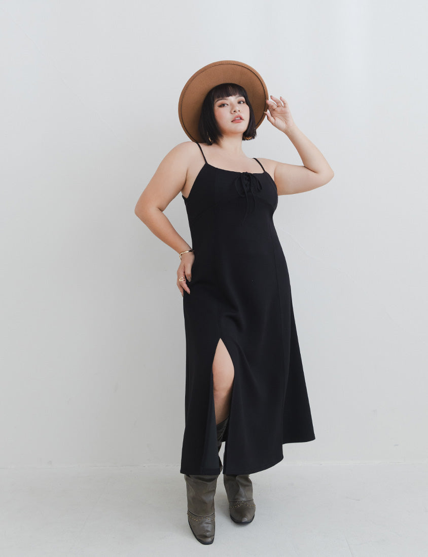 MUA! Space Cotton Adjustable Front Tie Side Slit Plus-Size Dress