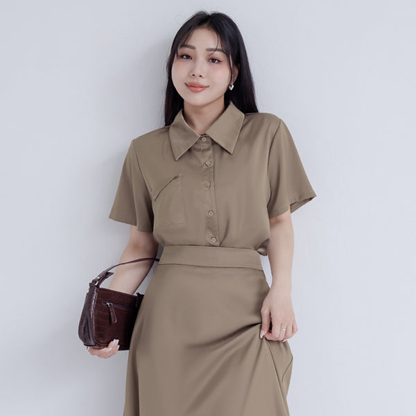 MISS. Elegant Pleat-Back Satin Plus Size Pocket Shirt
