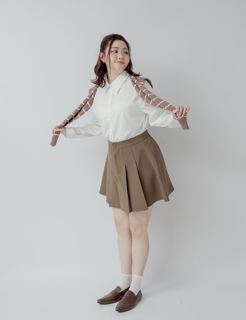 Versatile Multi-Color Knit Shawl