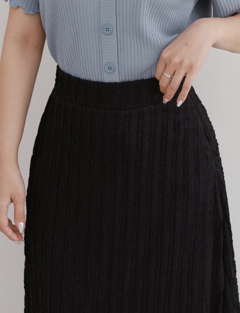 Soft Stretch Crinkled Elastic Waist Plus Size Maxi Skirt