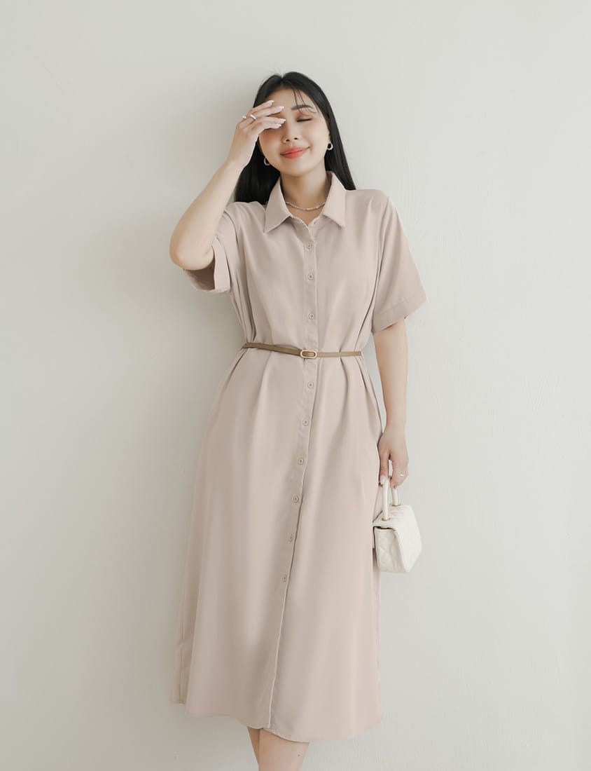 MISS. Button Twill Collar Plus Size Short Sleeve Dress (with Belt)