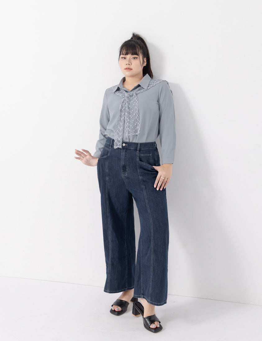 Standard Stitch Detail Plus Size Wide-Leg Jeans