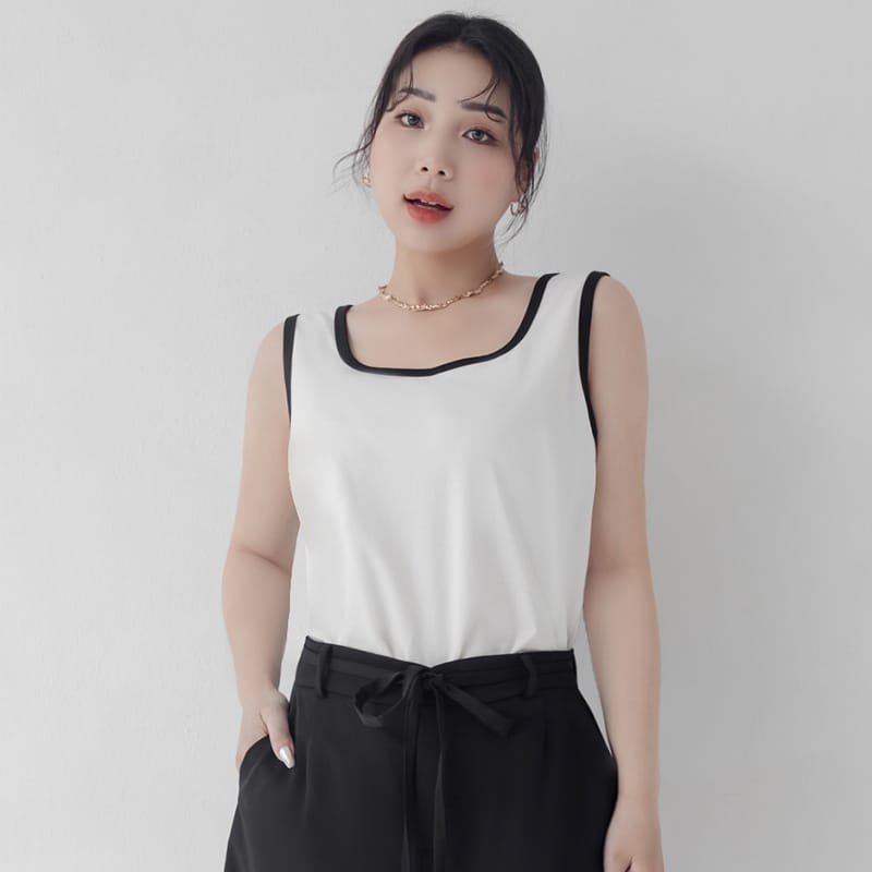MISS. Basic Contrast Piped Plus Size Square Neck Tank Top