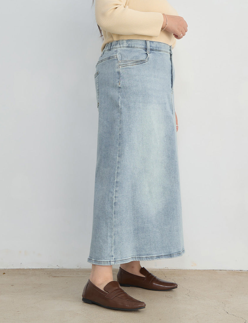 Apple-Shaped Friendly! Perfect Fit Back Slit Plus Size Denim Maxi Skirt