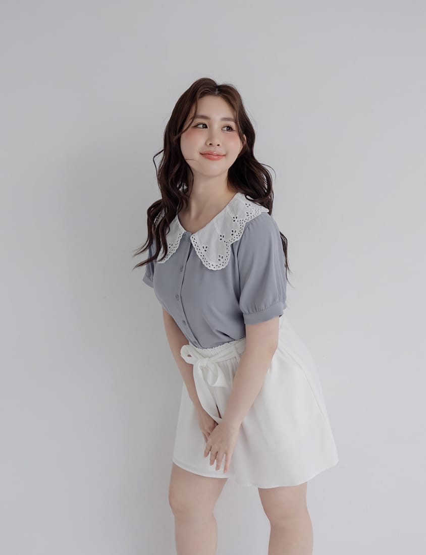 Sweet Lace Collar Puff Sleeve Plus Size Blouse