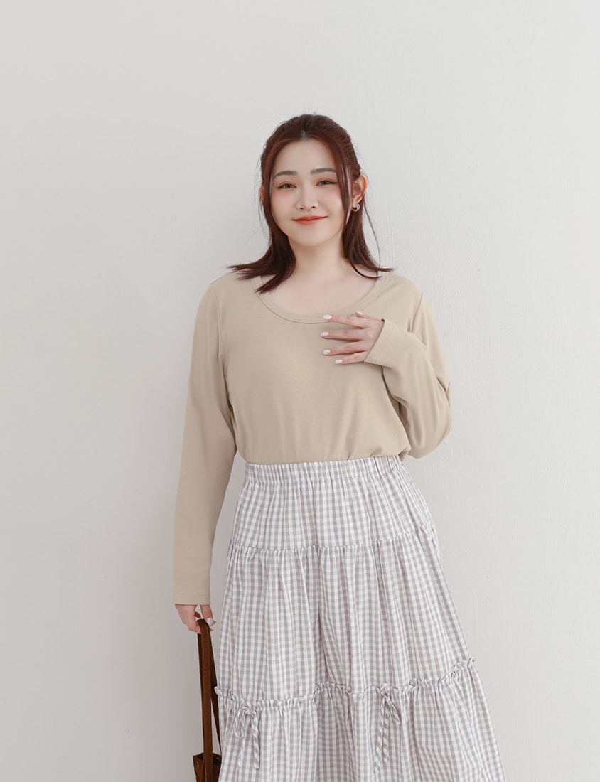 U-Neck Slim Fit Plus Size Long Sleeve Tee