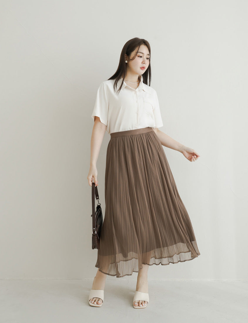 MISS. Lightweight Cooling Pleated Pocket Plus Size Short Sleeve Shirt