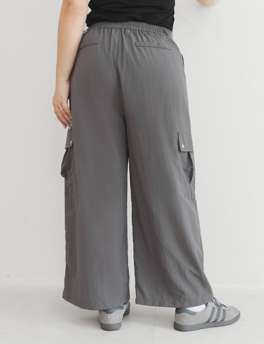 MUA! Edgy Pleated Back Elastic Nylon Plus Size Cargo Pants