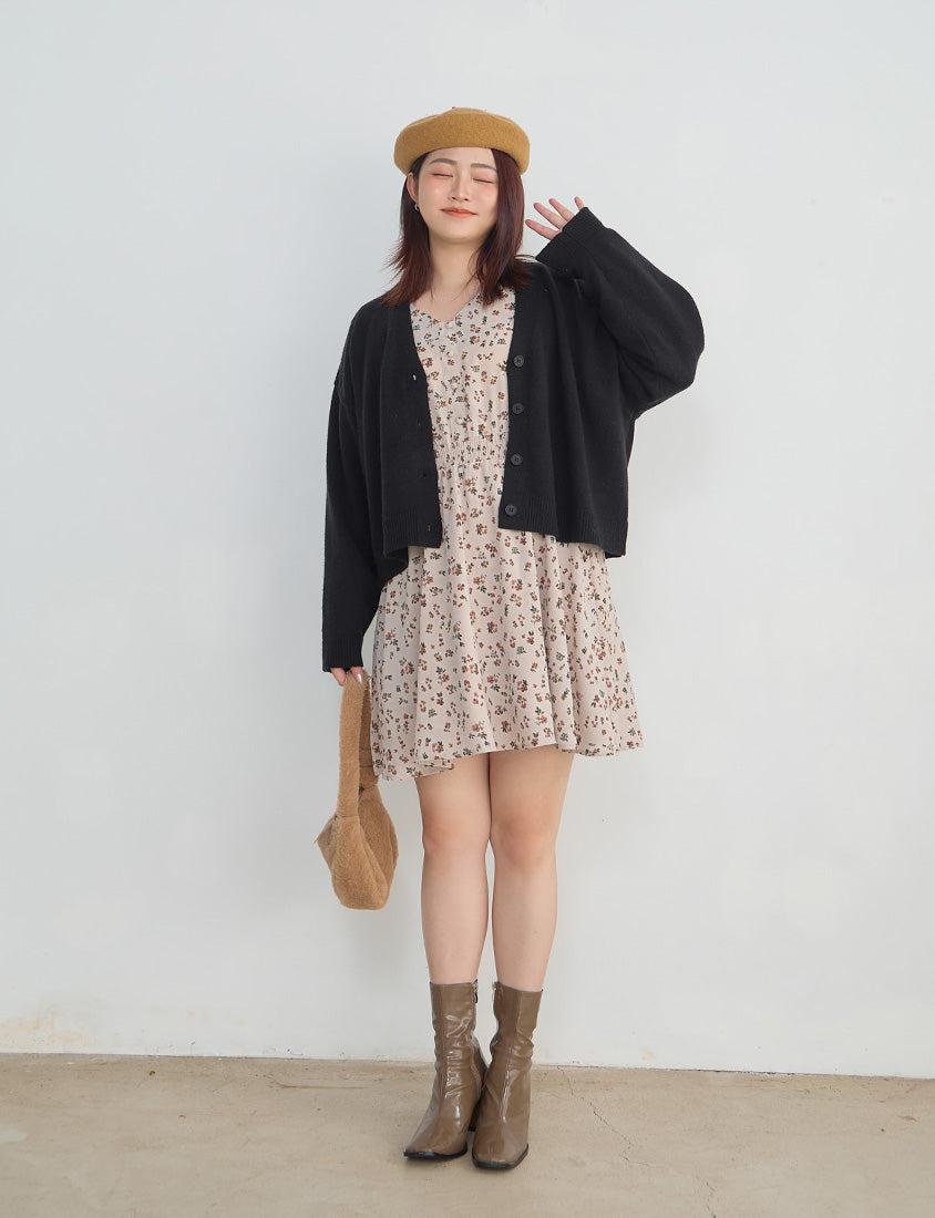 Classic V-Neck Multicolor Cropped Plus Size Knit Cardigan