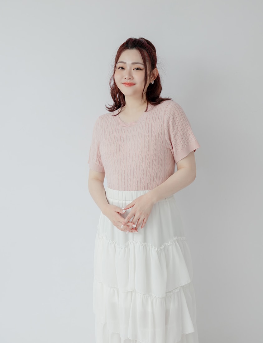 Crewneck Cable Knit Short Sleeve Top