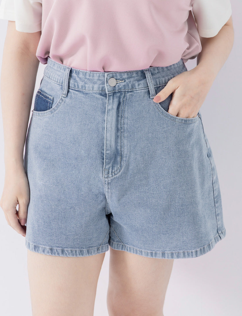 Versatile Contrast-Pocket Plus Size Denim Shorts