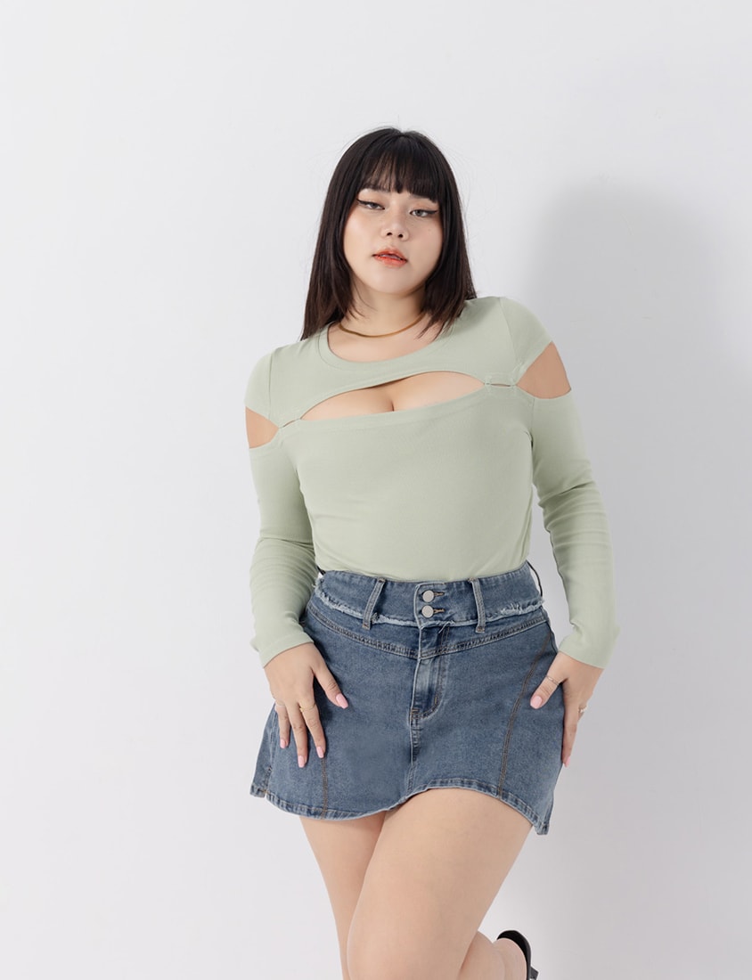 MUA! Cut-Out Plus Size Ribbed Top