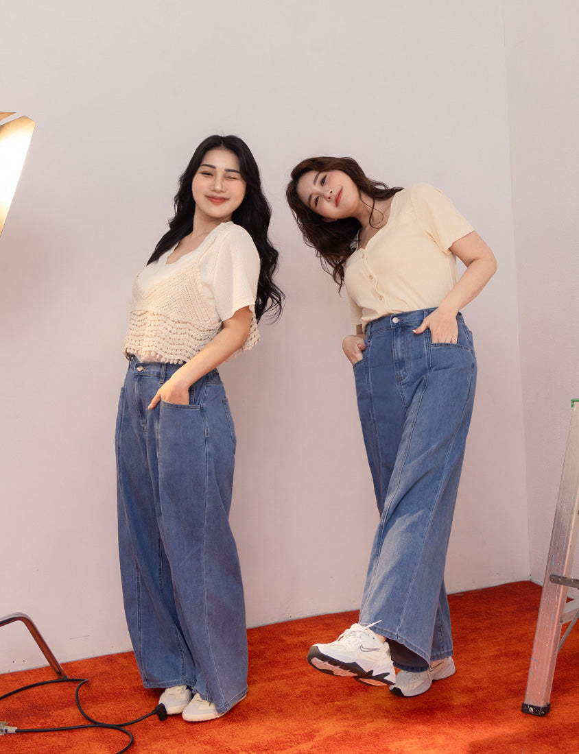 Apple-Shaped Friendly! Seamed Plus Size Wide Leg Jeans