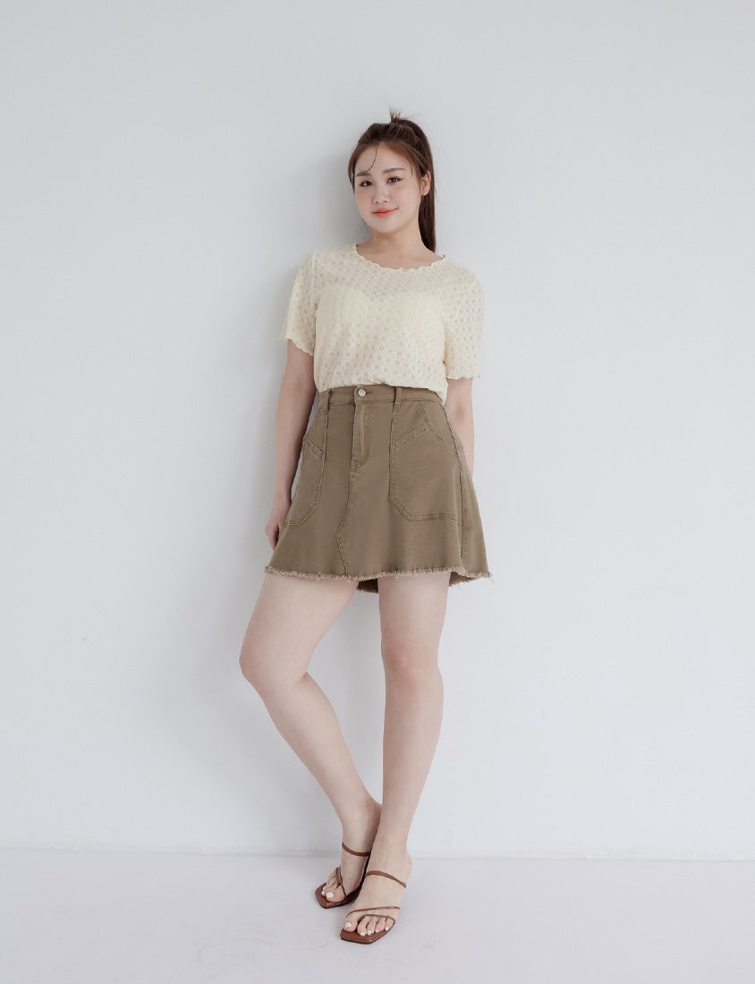 Pocket Twill Cotton Frayed Hem Plus Size Mini Skirt (With Inner Shorts)