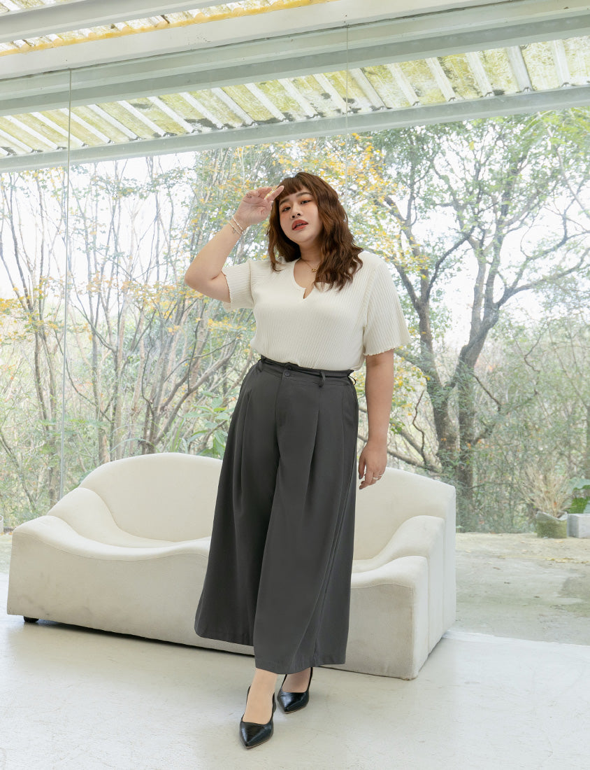 MISS. Essential Wavy Edge Plus Size Knit Top