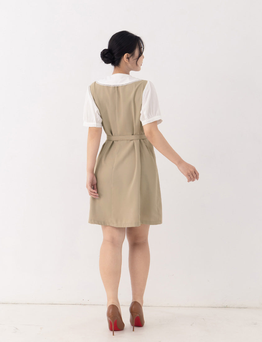 MISS. Elegant Lace Collar Plus Size Puff Sleeve Dress (With Waist Tie)