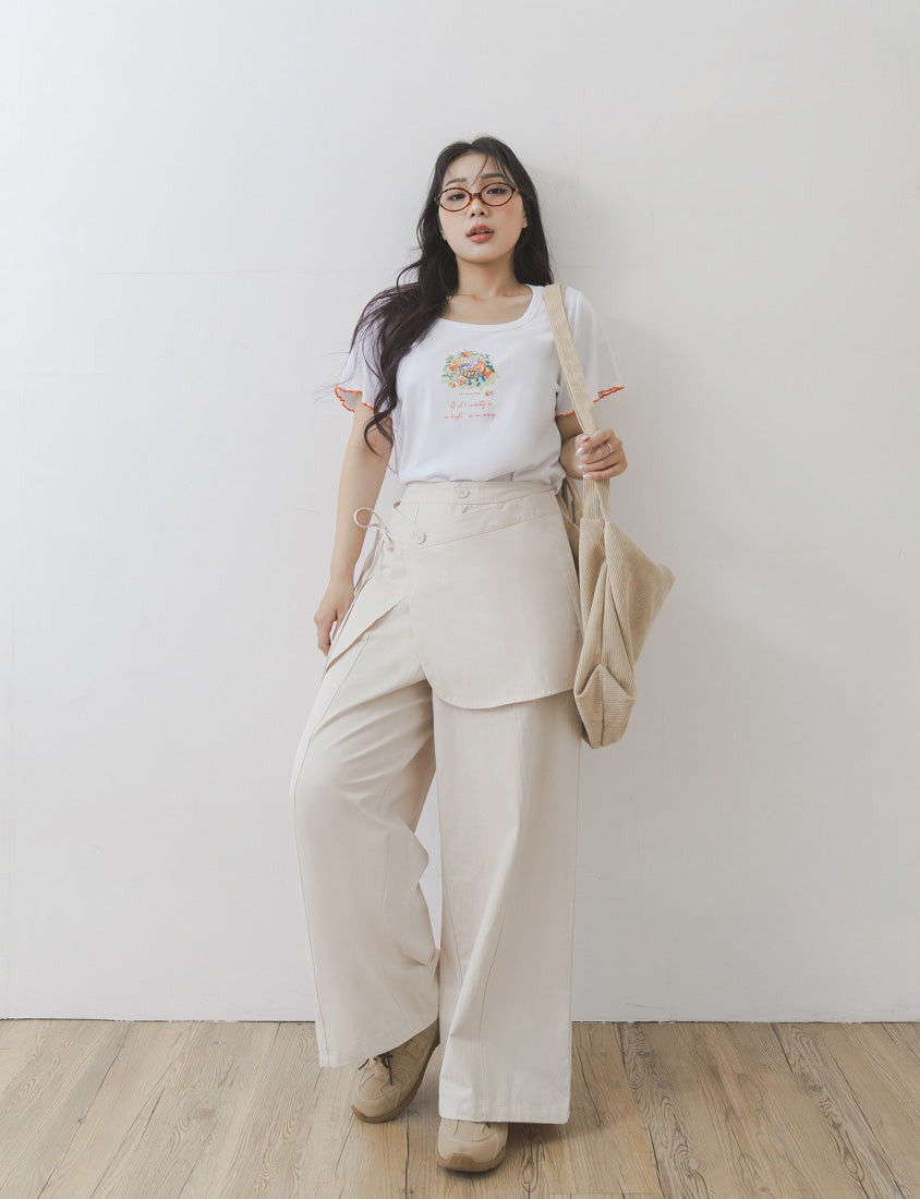 Crew Neck Contrast Ruffle Trim Plus Size Graphic Tee (Illustrator Collaboration)