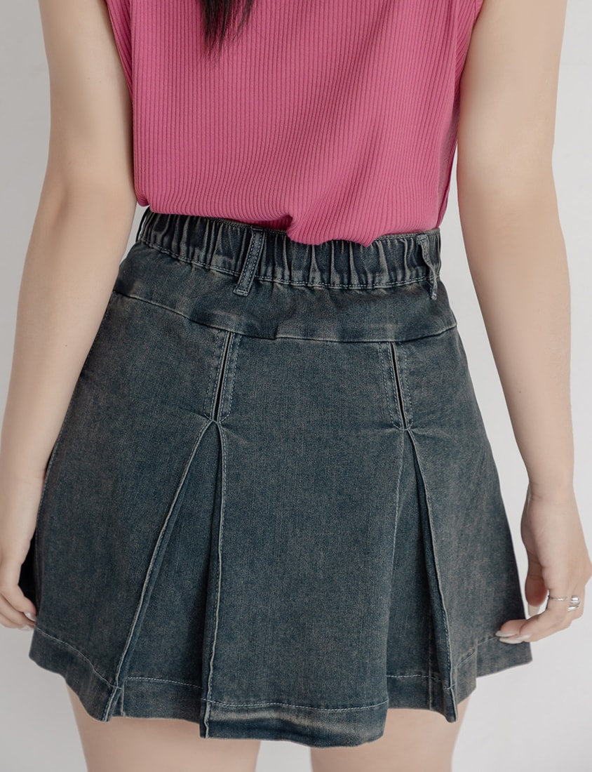 MUA! Sweet & Hot Denim Pleated Plus Size Mini Skirt (with Inner Pants)