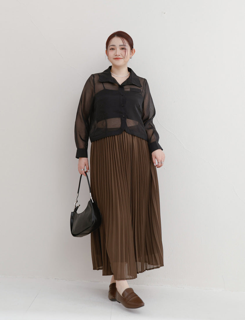 MISS. Faux Pockets Sheer Plus Size Cropped Shirt