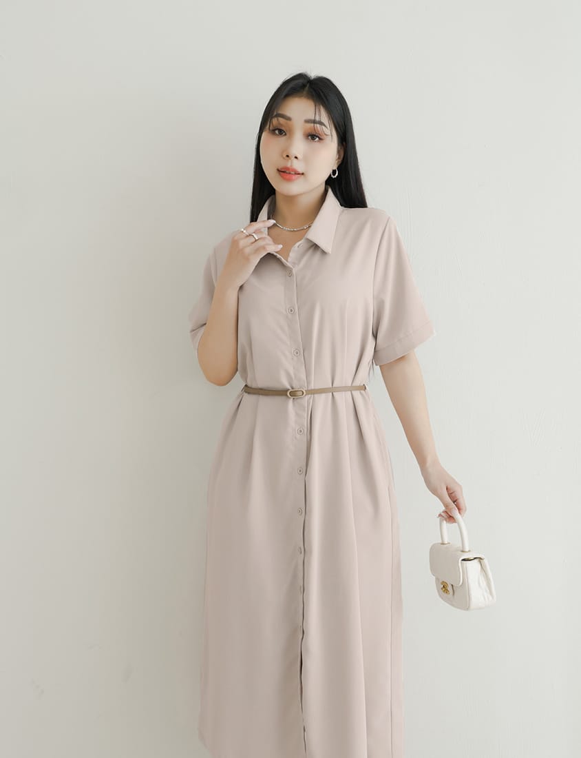 MISS. Button Twill Collar Plus Size Short Sleeve Dress (with Belt)