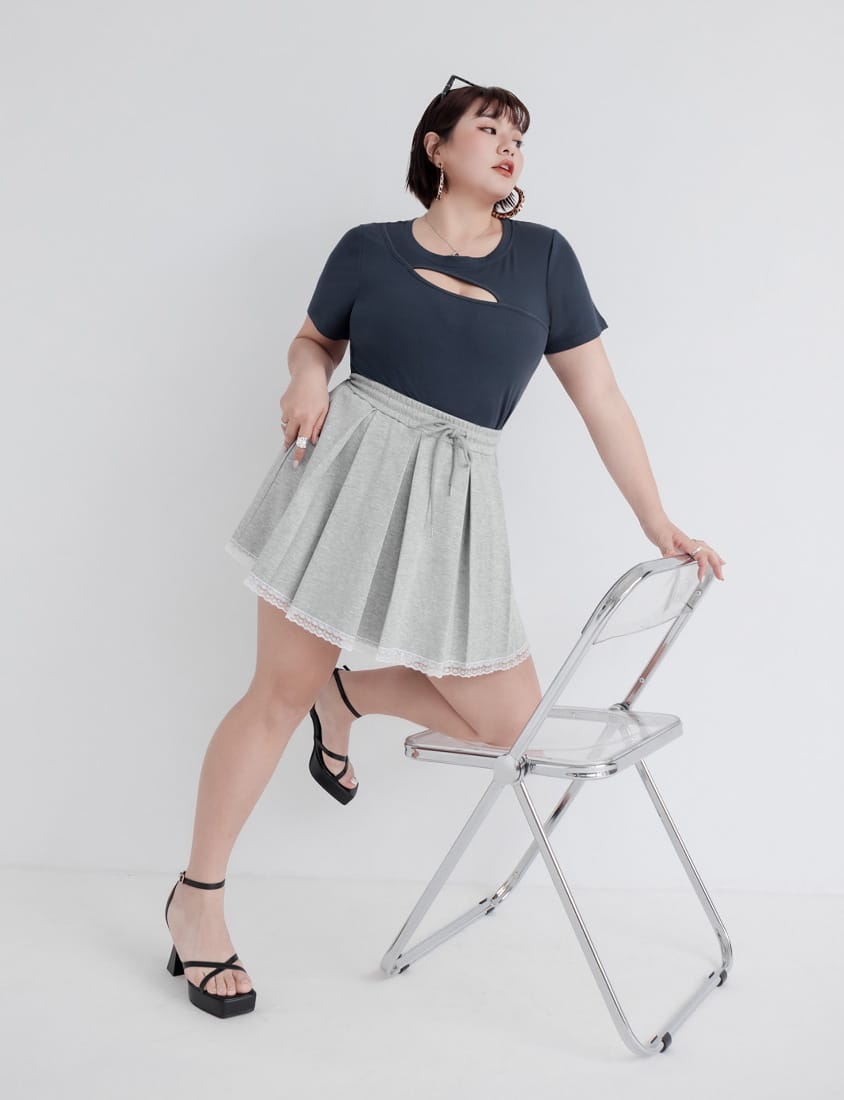 MUA! Pleated Lace-Trim Elastic Drawstring Plus Size Cotton Skirt (with Inner Shorts)