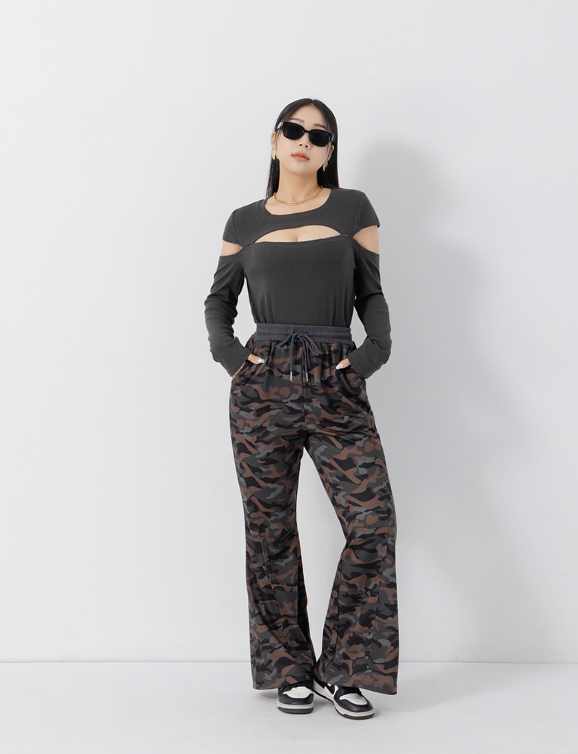 MUA! Cut-Out Plus Size Ribbed Top